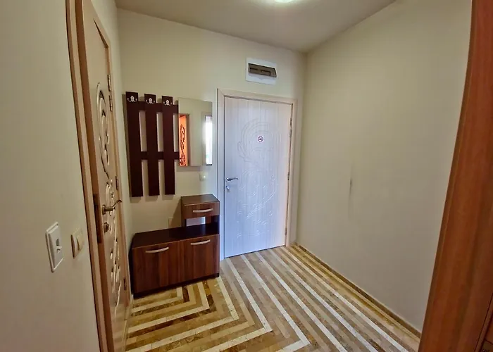 Ξενοδοχείο με διαμερίσματα Diamond Sarafovo By Kp Μπουργκάς