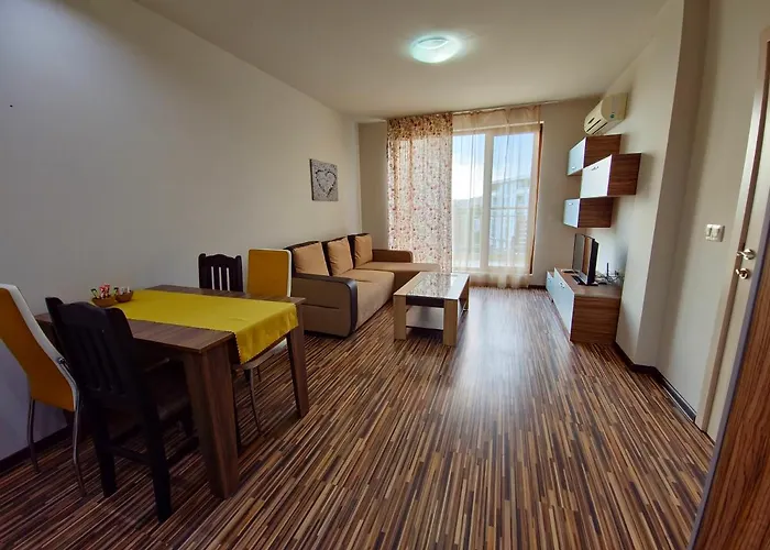 公寓式酒店 Diamond Sarafovo By Kp 4*